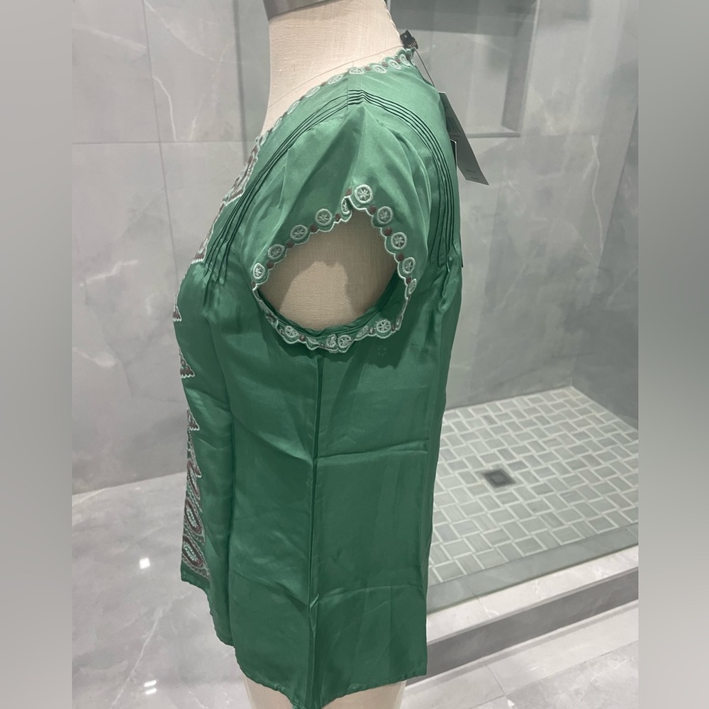 BCBGMAXAZRIA GREEN SILK TOP SIZE SMALL - Picture 9 of 16